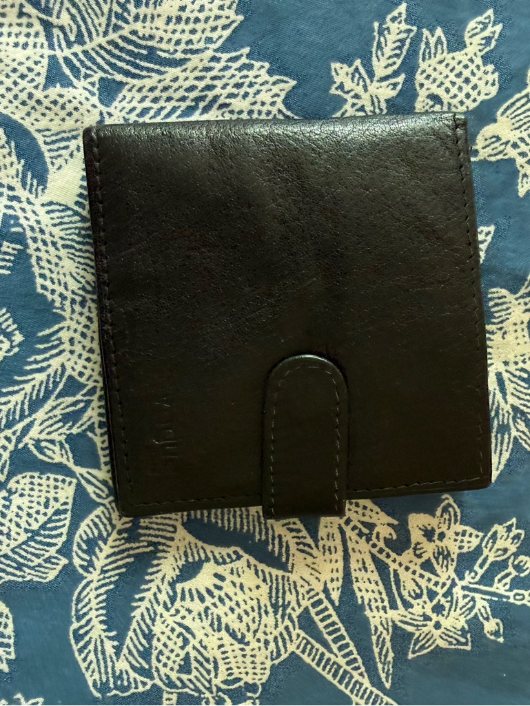 Vogue Black Leather Key & Card Holder With Snap Tab
